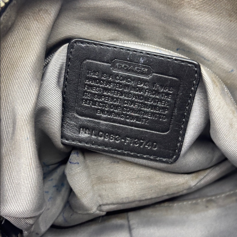 Coach Black Signature Canvas Shoulder Bag - Picture 4 of 7